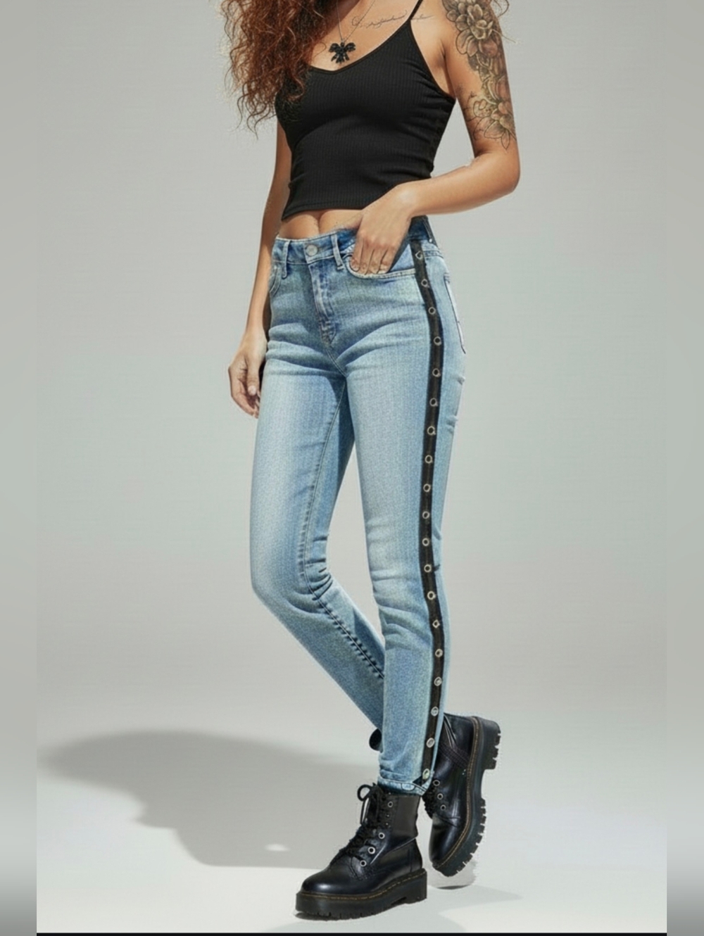 BDG Urban Outfitters Twig High-Rise Cropped Skinny Jeans – Size 27